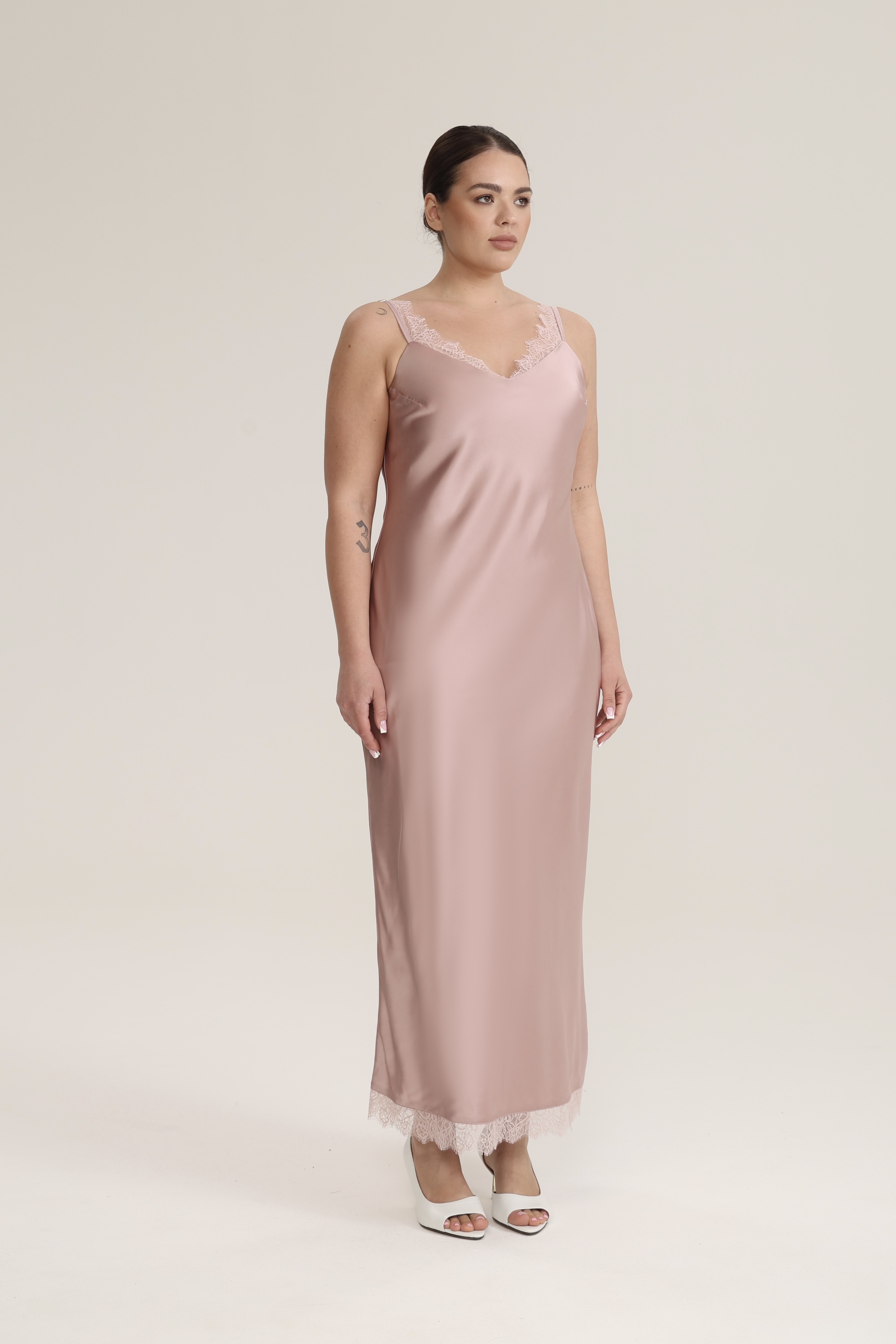 Платье-комбинация с кружевом, пудра