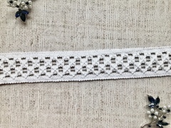 Кружево хлопковое/Тесьма вязаная, ш. 3,8 см.
