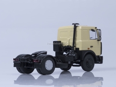 MAZ-5432 road tractor early cabin beige AutoHistory 1:43