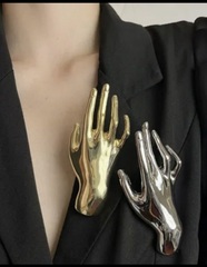Стильная брошь РУКА (кисть) в стиле ZARA
