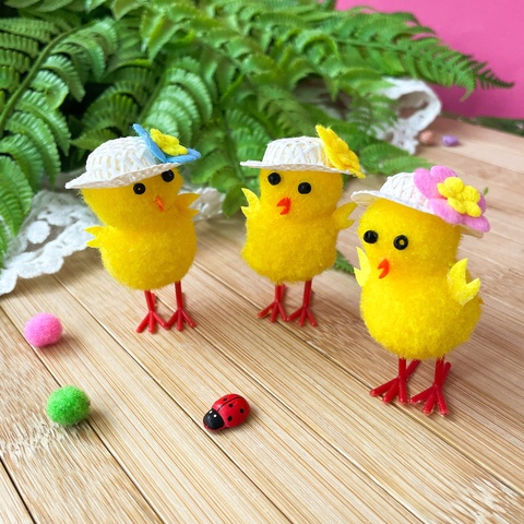 №2 Цыплята пасхальные, декоративные, пушистые, 5,7 см, с панамками, набор 3 шт.