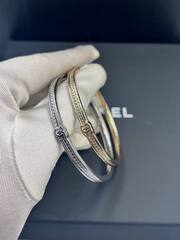 braslet-manzheta-tonkij-chanel-cvet-shampan-serebro