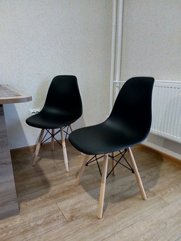 Интерьерный дизайнерский кухонный стул Eames DSW Style Wood, черный