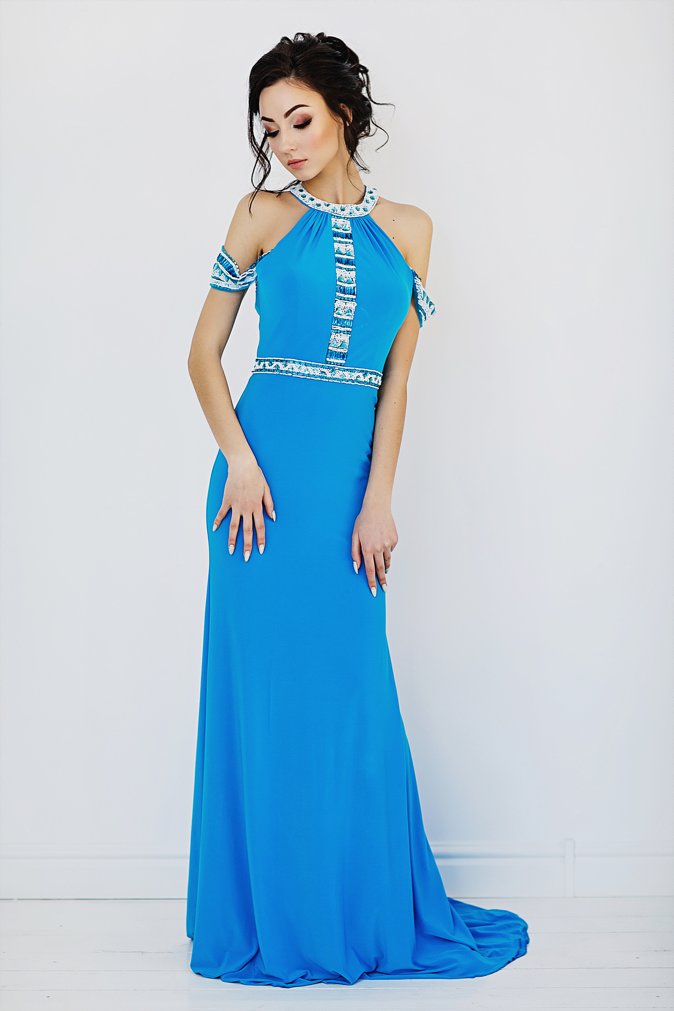 Sherri Hill 50341 Голубое платье в пол, верх украшен камнями, юбка длинная и облегающая фигуру со шлейфом