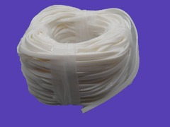 Фторопластовый шнур квадратный 2х5мм. длина 1 метр