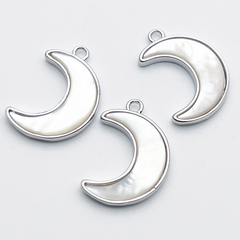 Подвеска Месяц, цвет серебро (родий), перламутр, размер 21*15 мм, цена за 1 шт