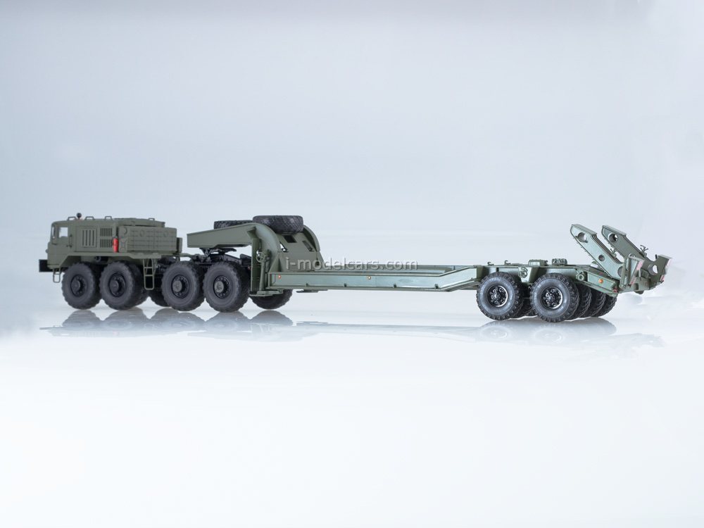 Maquette Trumpeter 1/35 - MAZ-545 Transporter With CHMZAP-5247G Semi-trailer - Neuf