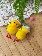 №2 Цыплята пасхальные, декоративные, пушистые, 5,7 см, с панамками, набор 3 шт.