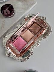 Палетка Hourglass