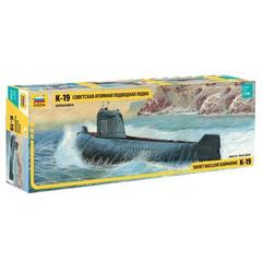 Советская атомная подводная лодка 'к-19'