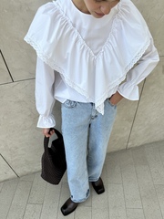 Блуза с воротником с шитьем