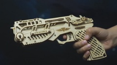 Кибер Пистолет с мишенями от Wood Trick - Деревянный конструктор, резинкострел, сборная модель, 3D пазл