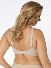 Кружевной бюстгальтер на косточках Triumph Amourette 300 W