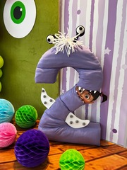 Цифра "БУ из Корпорации Монстров" 1 шт.