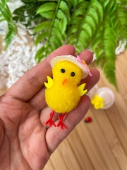 №2 Цыплята пасхальные, декоративные, пушистые, 5,7 см, с панамками, набор 3 шт.