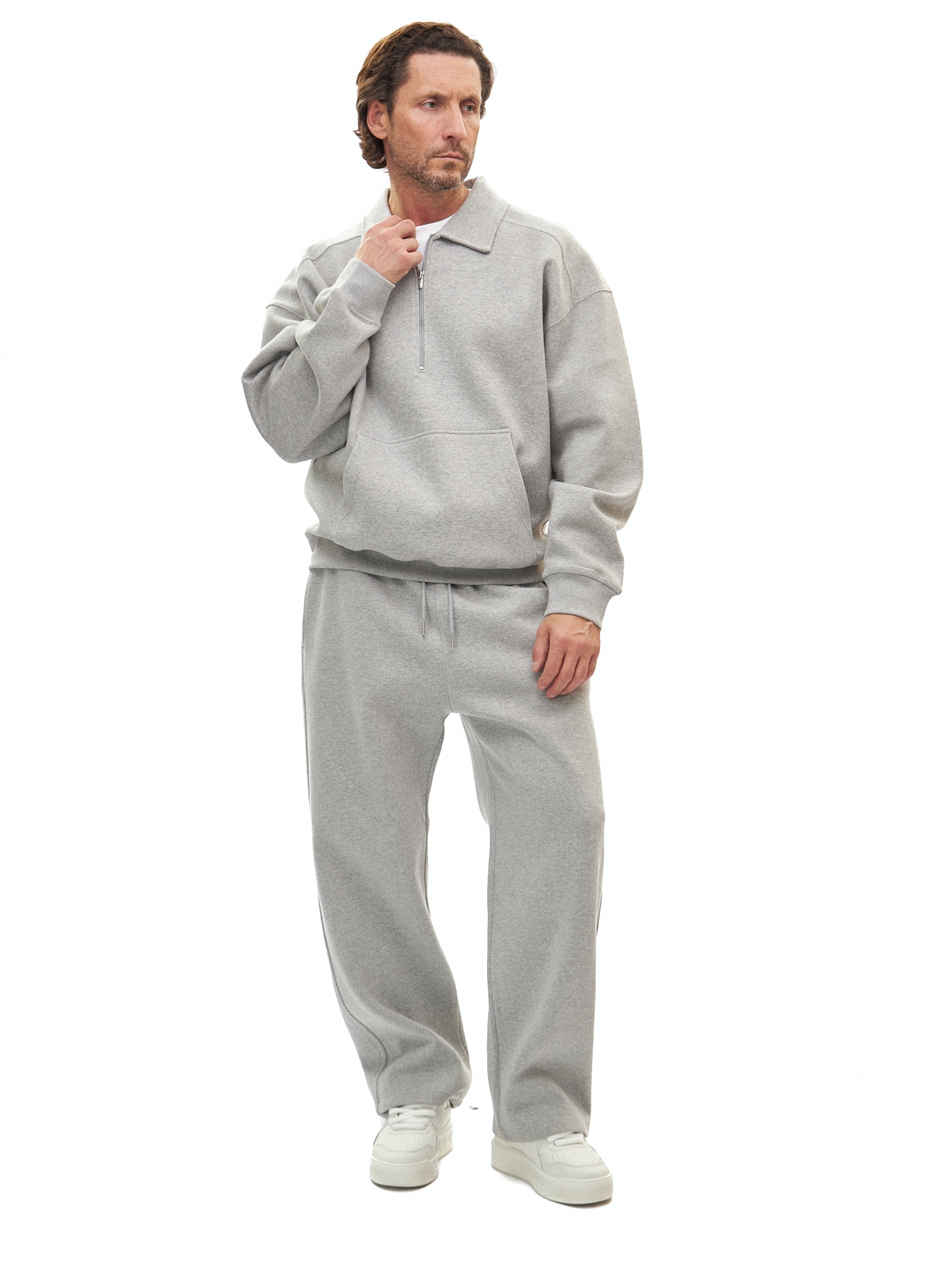 Серый спортивный костюм Laine 02