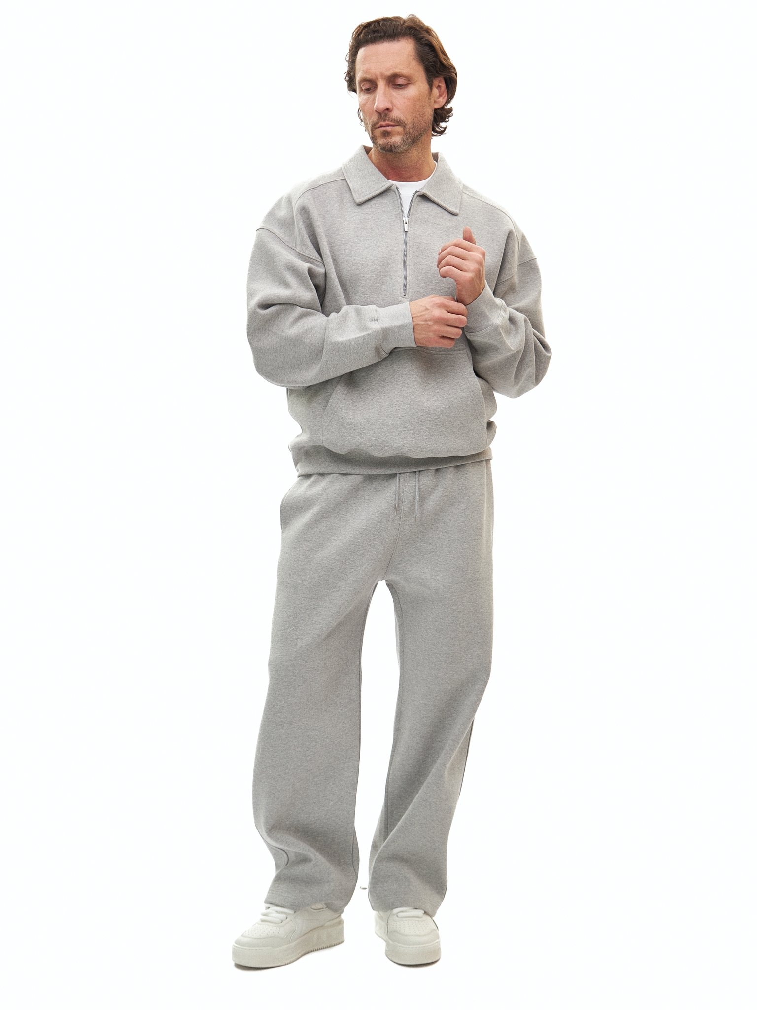 Серый спортивный костюм Laine 02