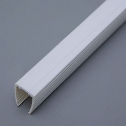 Пластиковый профиль для монтажа гибкого неона 15х25 мм. 1 метр