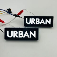 Повторитель поворота белый на крыло диодный с надписью URBAN для Лада Нива 2 шт
