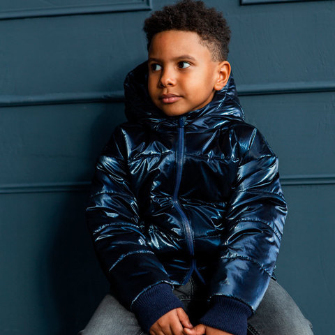 Демісезонна дитяча куртка в синьому кольорі для хлопчика