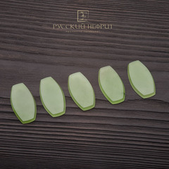 Кабошон плакетка 20мм х 13мм. Зелёный нефрит (бриле).