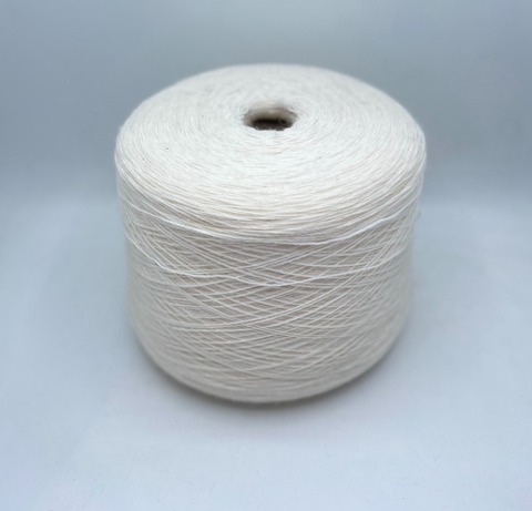 Pinori Filati (пр.Италия),art-Alieno 700м/100гр. 40% Шерсть 20%Альпака 40%Полиакрил,цвет-Молочный(901/306), арт.31520