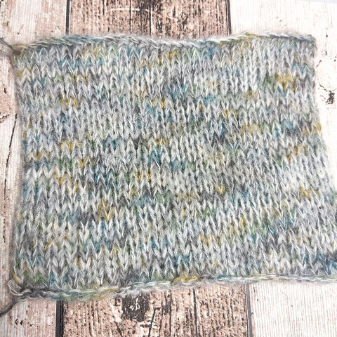 Смотка с бэби сури альпакой 260 серо-зеленый