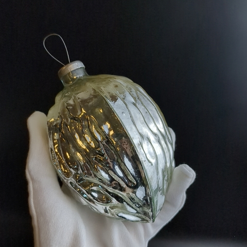 Ёлочная игрушка грецкий орех, гигантская Кремлёвская, 16.5 см, стекло, винтаж СССР 1960-1980 гг