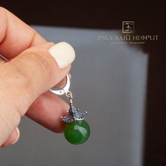 Серьги  "Доугун". Зеленый нефрит. Бриле