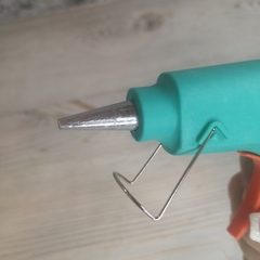 Термопистолет клеевой Белый 