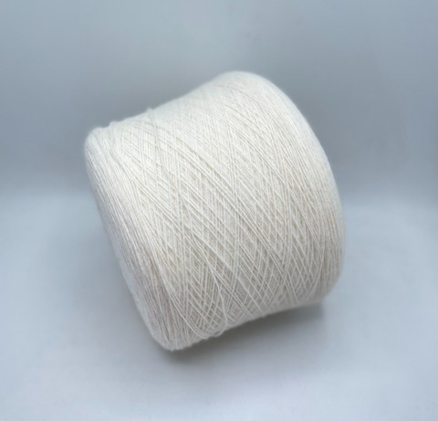 Pinori Filati (пр.Италия),art-Alieno 700м/100гр. 40% Шерсть 20%Альпака 40%Полиакрил,цвет-Молочный(901/306), арт.31520