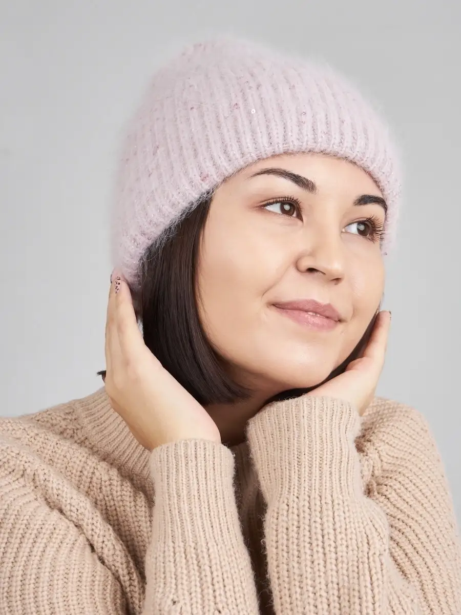 Шапка женская зимняя из ангоры вязаная шерстяная с отворотом двойная пудровая розовая с пайетками