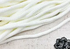 Шнур круглый полиэфир, d 9 мм, 1с-90, тёплый белый