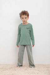 Пижама  для мальчика  К 1600-1/весенний зеленый,бежевая клетка