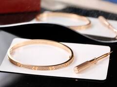 16237- Браслет LOVE тонкий в обсыпке из цирконов, lux качество VGOLD