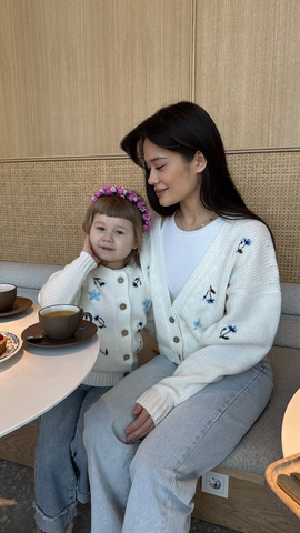 Кардиган с цветами взрослый