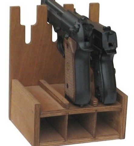 Деревянный ложемент на 3 пистолета и обоймы