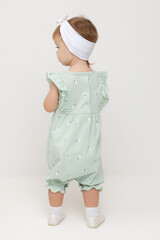 полукомбинезон  для девочки  КР 6408/пастельно-зеленый,милые цветочки к543
