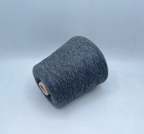 Бобинная пряжа (пр.Италия),1500м/100гр, 80% шерсть 20%полиамид , цвет-Графит, арт.31484