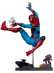Фигурка McFarlane Toys Marvel Rivals: Spider-Man with Comic Book