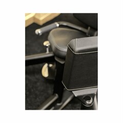 Сведение/разведение ног сидя UltraGym UG-DM516. Стек 100 кг