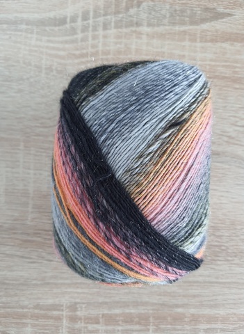 Lang Yarns Mille Colori Socks and Lace Lux 024