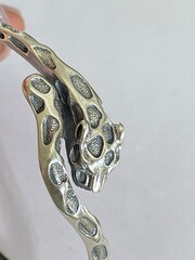 Леопард (серебряный браслет)
