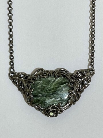 Серафинит (колье из серебра)