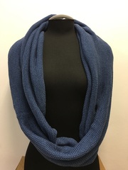 Однотонный шарф-снуд ANRU светло-синий - стильный и теплый аксессуар для демисезона и зимы.