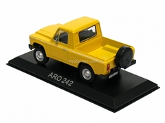 ARO 242 yellow 1:43 DeAgostini Masini de legenda #53