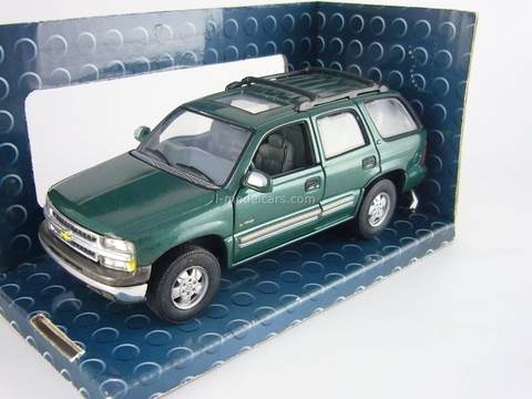 Chevrolet Tahoe Cararama 1:43