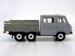 UAZ-39094 Farmer pickup truck long wheelbase 3-axle Agat Mossar Tantal 1:43