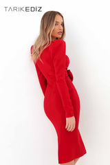 Tarik Ediz 93800 Эффектное красное платье средней длины от дизайнера Tarik Ediz. Коллекция 2020