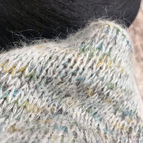 Смотка с бэби сури альпакой 260 серо-зеленый